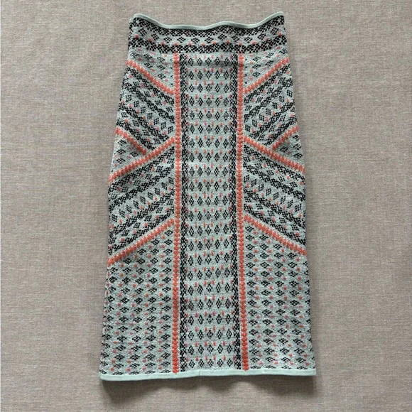 BCBG Max Azria pastel bodycon pencil skirt. - Picture 2 of 10